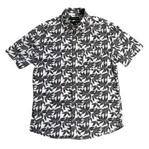 Banana Republic Men’s Button Down Leaf Pattern Slim Fit Shirt (Size M)